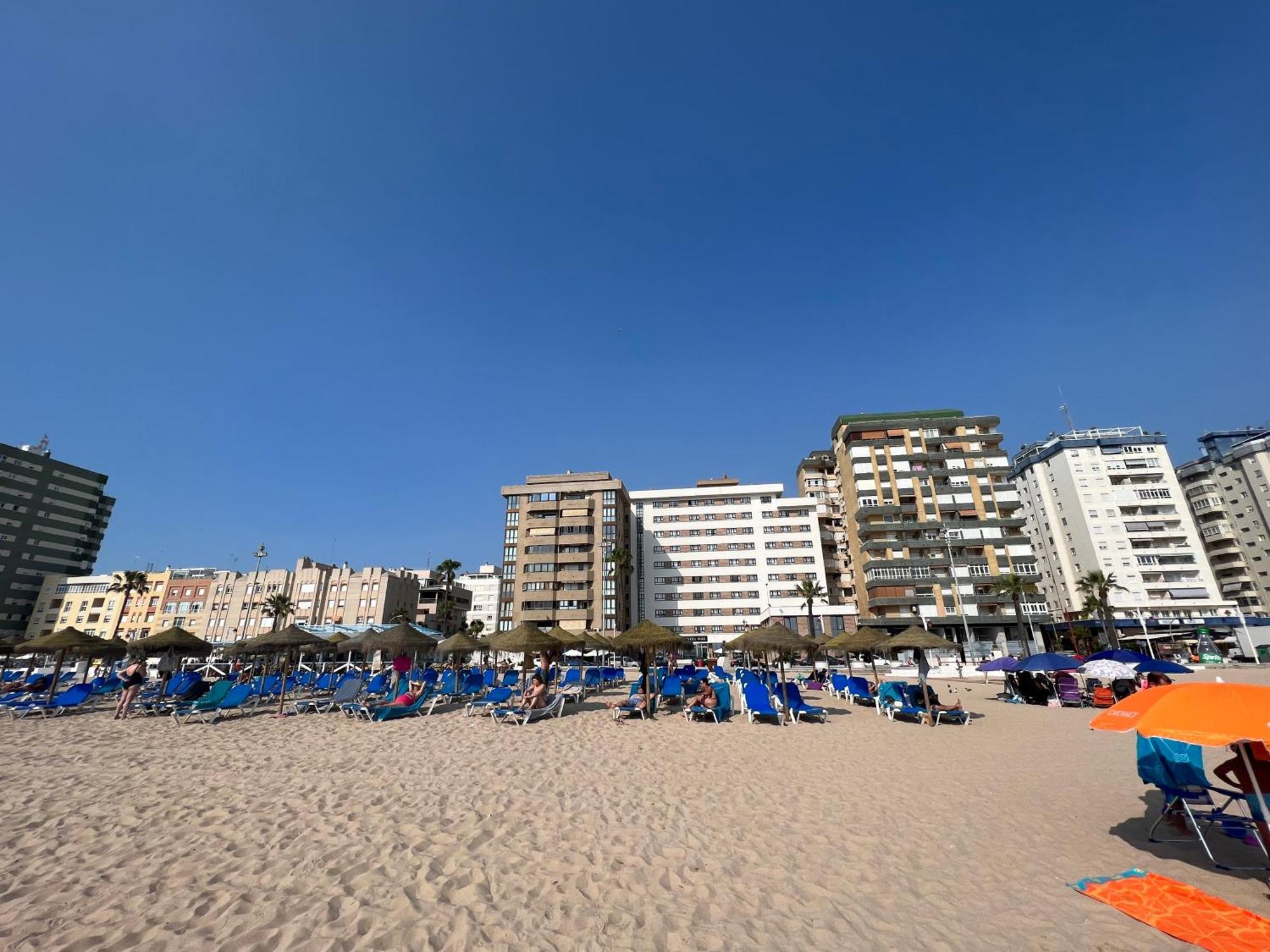 Atico Primera Linea De Playa. Cádiz Eksteriør billede